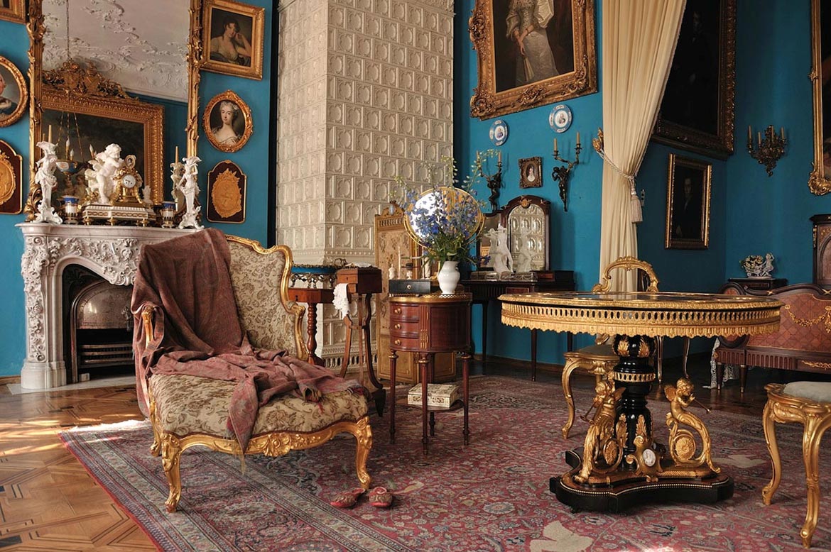 קוֹזְלוֹבְקָה (Kozlowka) - אחוזה בארוקית ומוזיאון של סוצ-ריאליזם